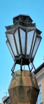 Le lampadaire cubiste : une curiosité unique au monde